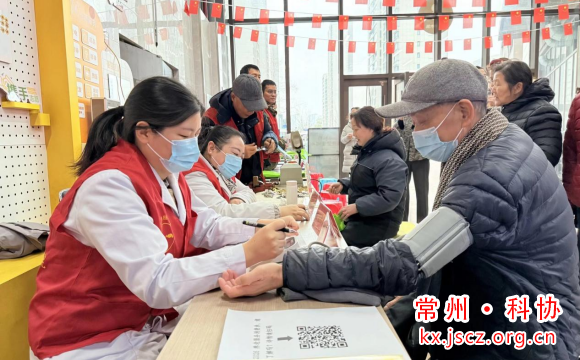 一马当先展朝气 志愿追