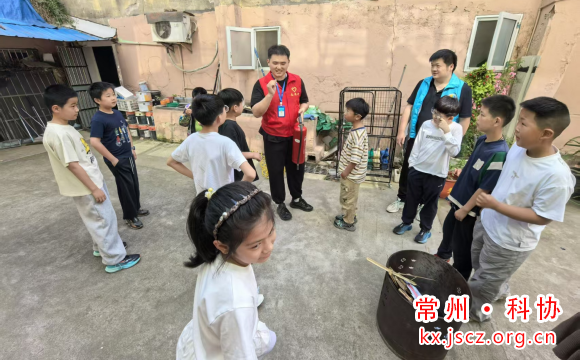 童心学消防，安全伴成
